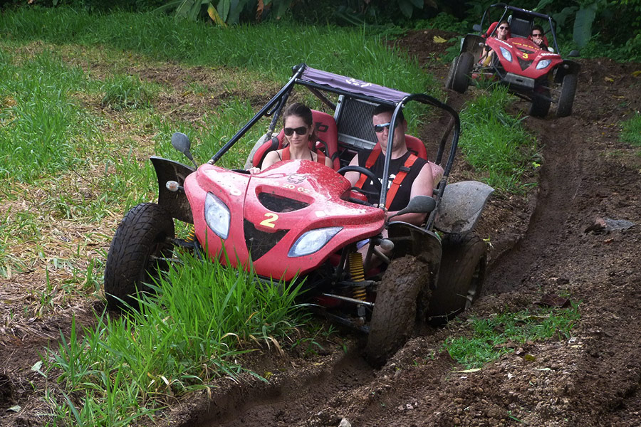 Couple in buggy on tour